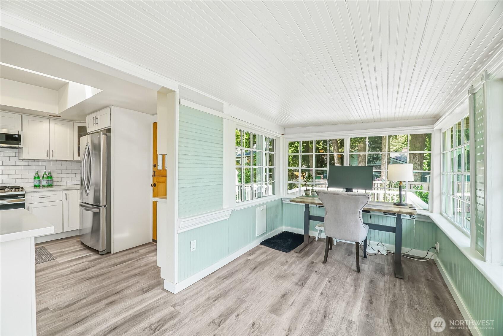 SEATTLE, Washington, 98103, United States, 4 Bedrooms Bedrooms, ,2 BathroomsBathrooms,Residential,For Sale,1874461