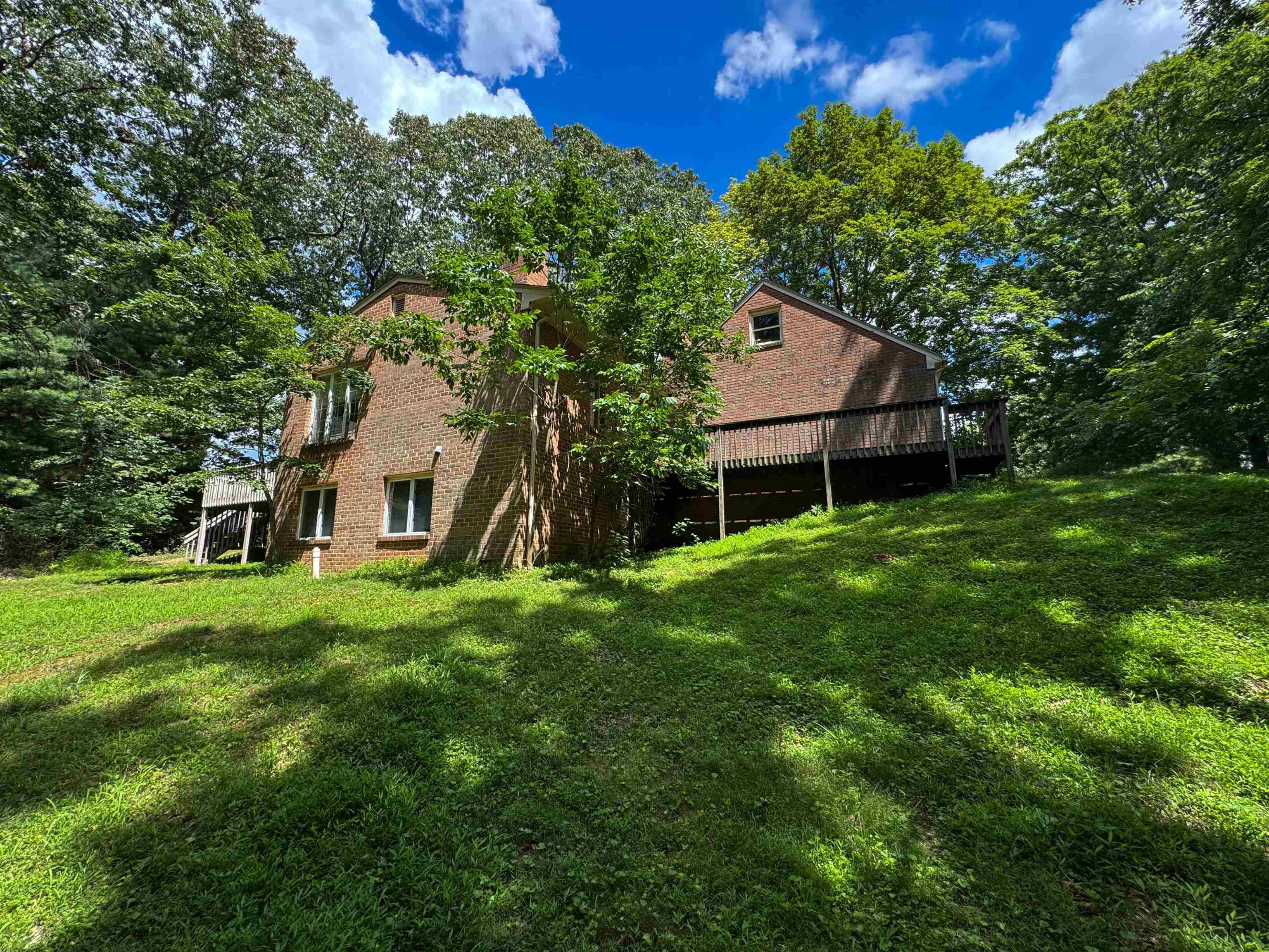 Blacksburg, Virginia, 24060, United States, 5 Bedrooms Bedrooms, ,4 BathroomsBathrooms,Residential,For Sale,1900979