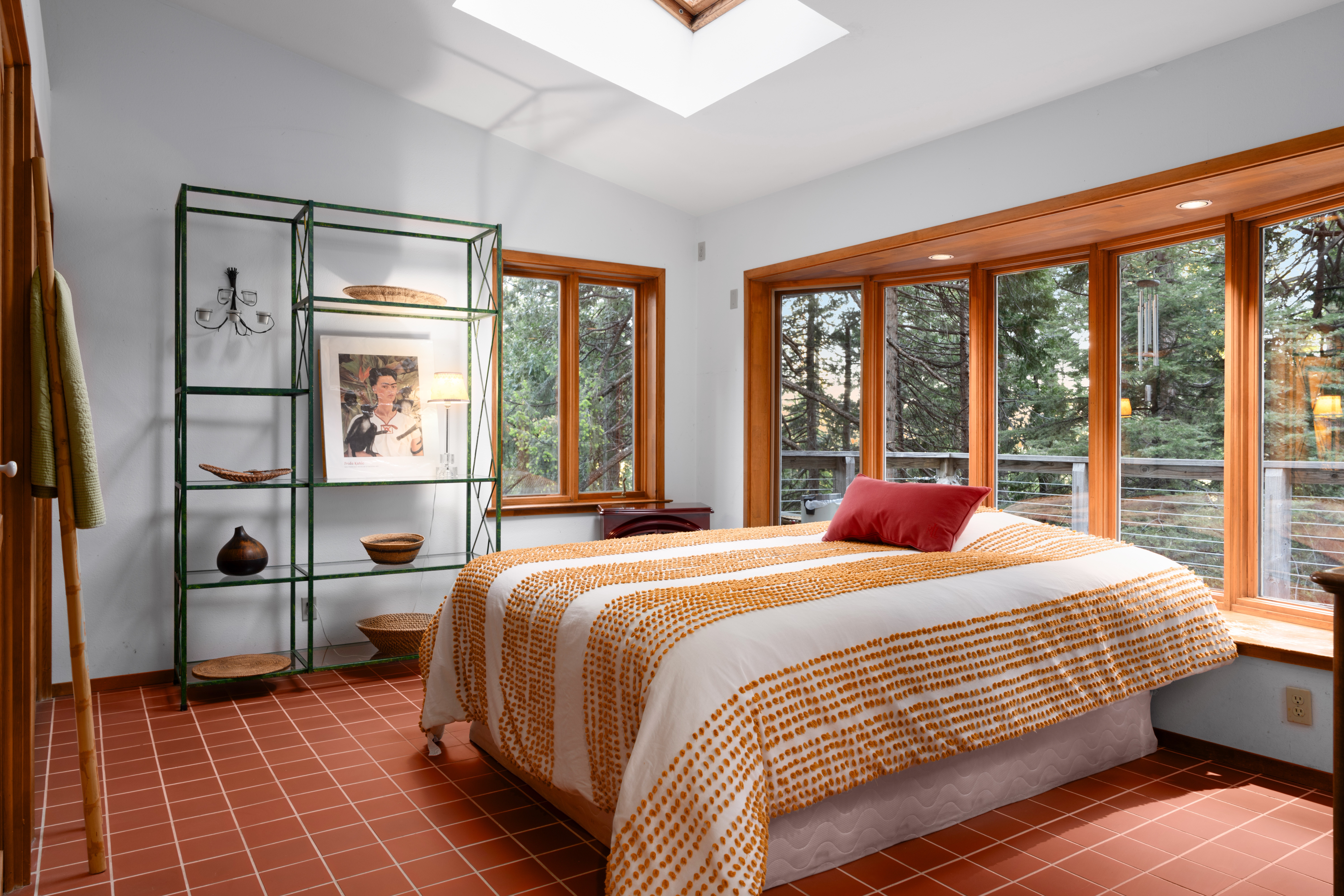  6742 Diamond Drive, Pollock Pines, CA 95726 - 物件實景