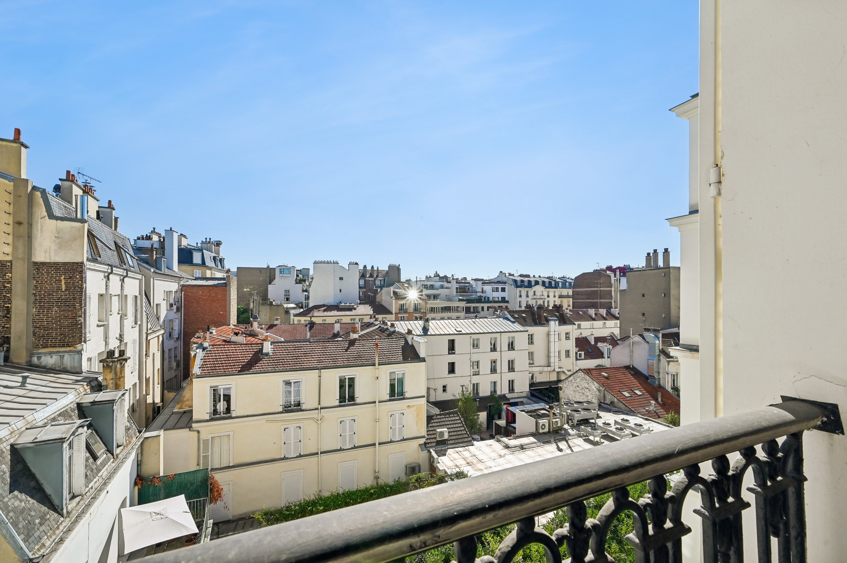  4-Room Apartment Requiring Renovation - Neuilly-sur-Seine - 物件實景