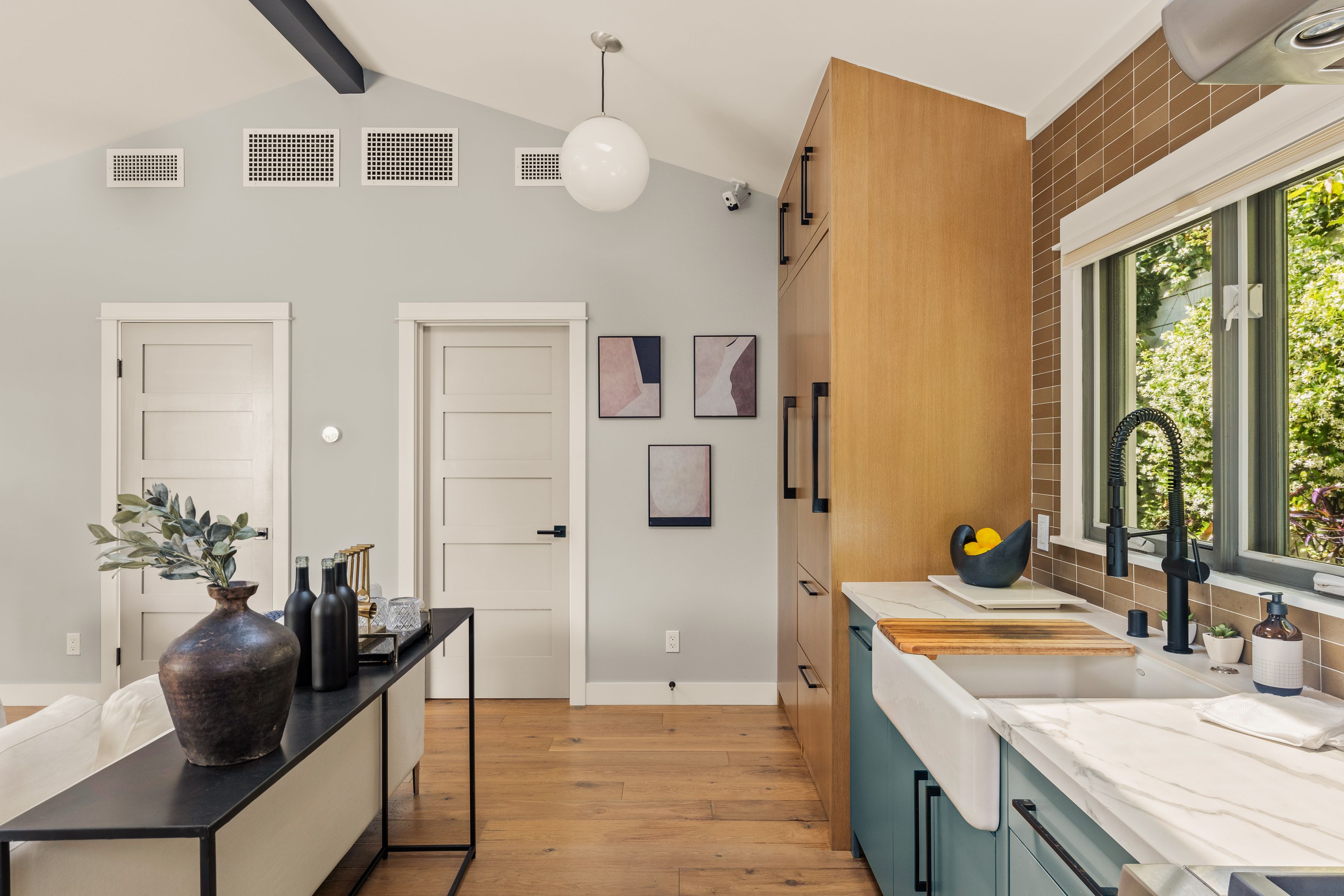  9009 Lloyd Place - 物件實景