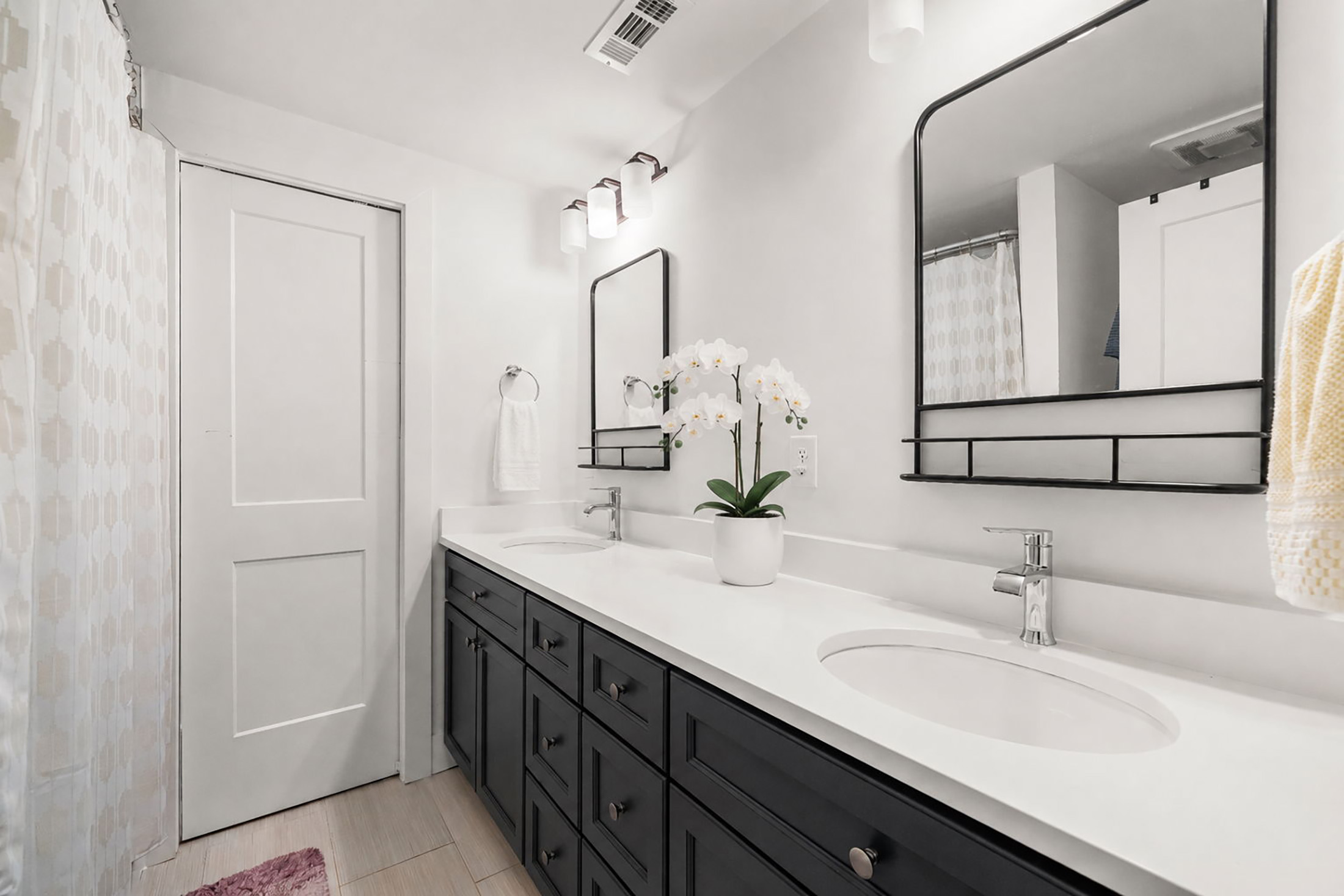  Stunning and Versatile Residence in One of Atlanta