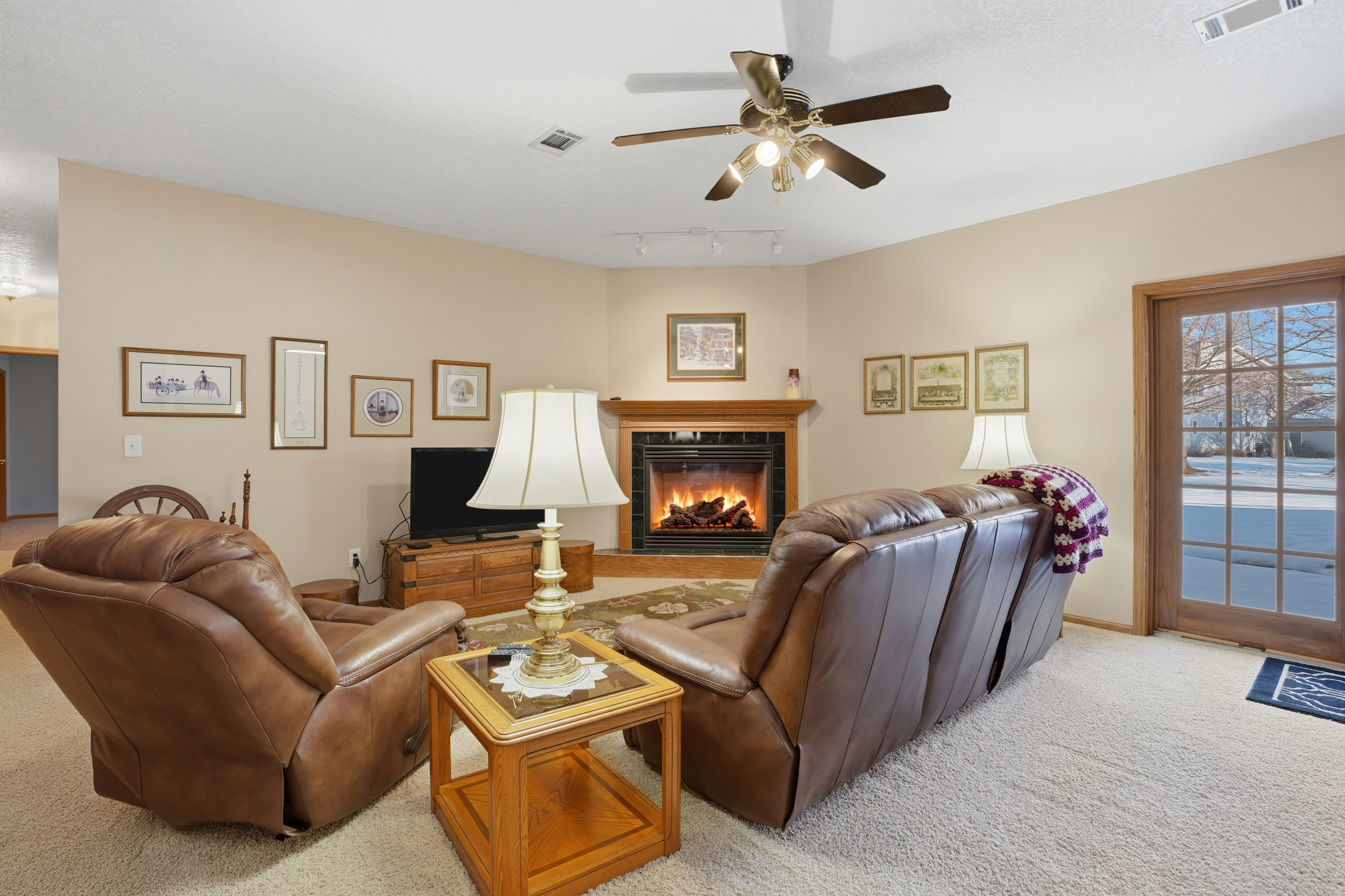 Washington, Iowa, 52353, United States, 5 Bedrooms Bedrooms, ,3 BathroomsBathrooms,Residential,For Sale,2008132