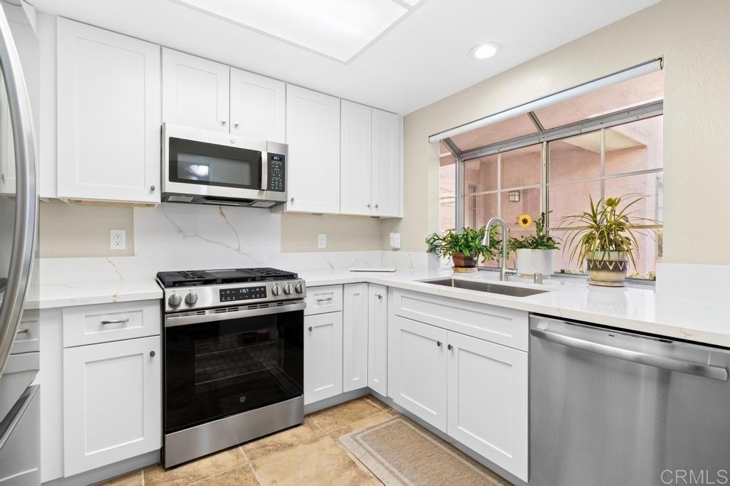 El Cajon, California, 92019, United States, 2 Bedrooms Bedrooms, ,2 BathroomsBathrooms,Residential,For Sale,1992945