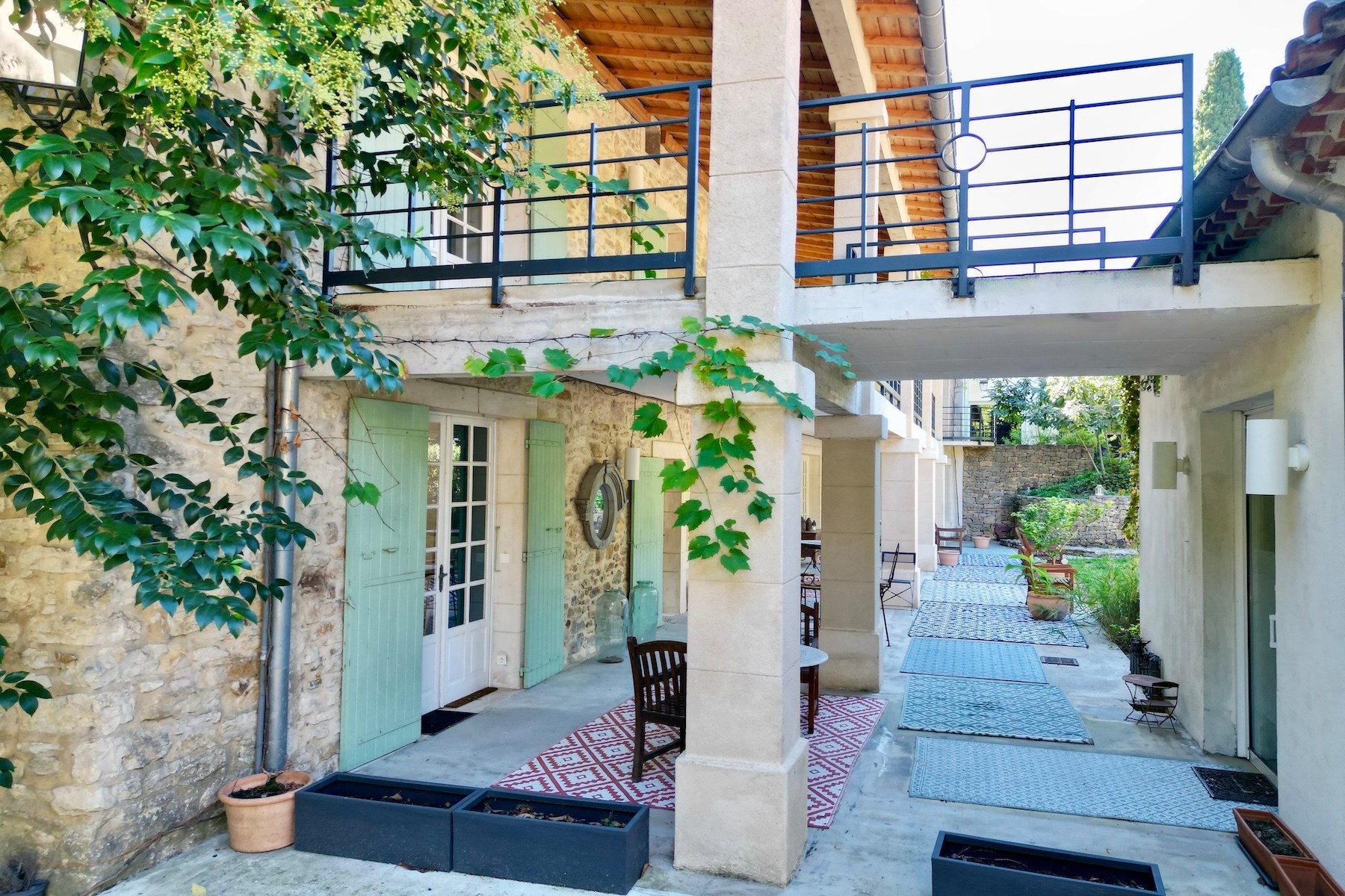  35 Minutes from Uzès – Charming 510 sqm Provençal Farmhouse Set Within 1.8 Hect… - 物件實景