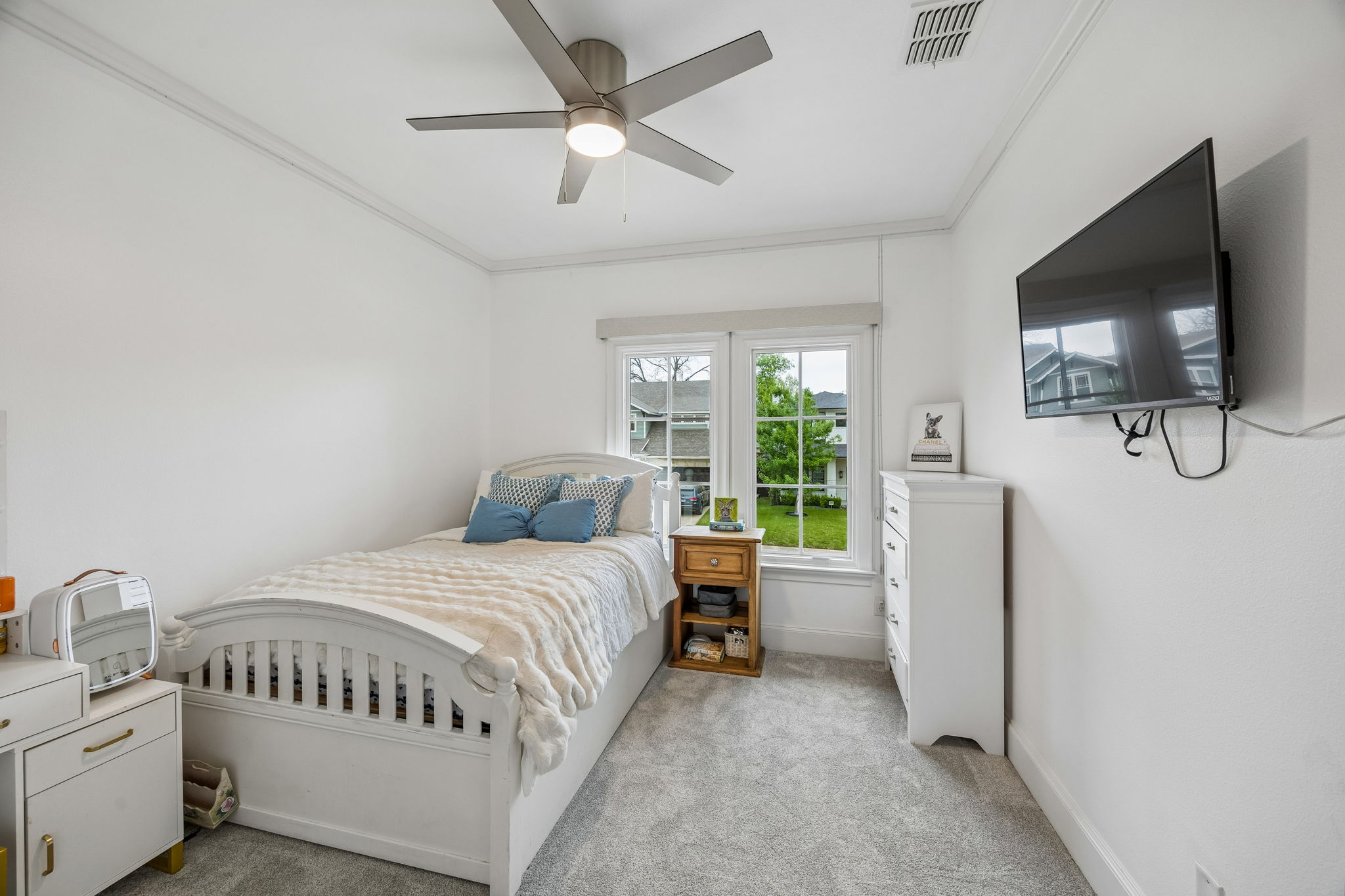  Modern Craftsman in One of Dallas
