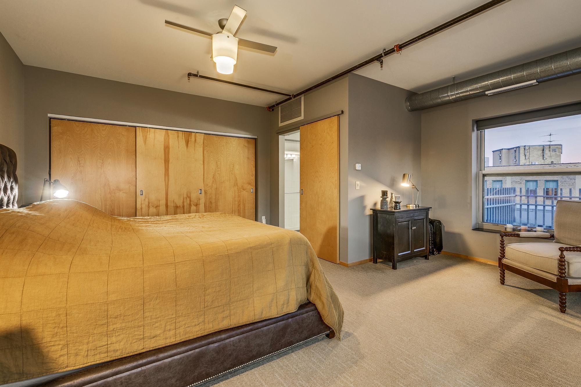 Saint Paul, Minnesota, 55101, United States, 2 Bedrooms Bedrooms, ,1 BathroomBathrooms,Residential,For Sale,1794377
