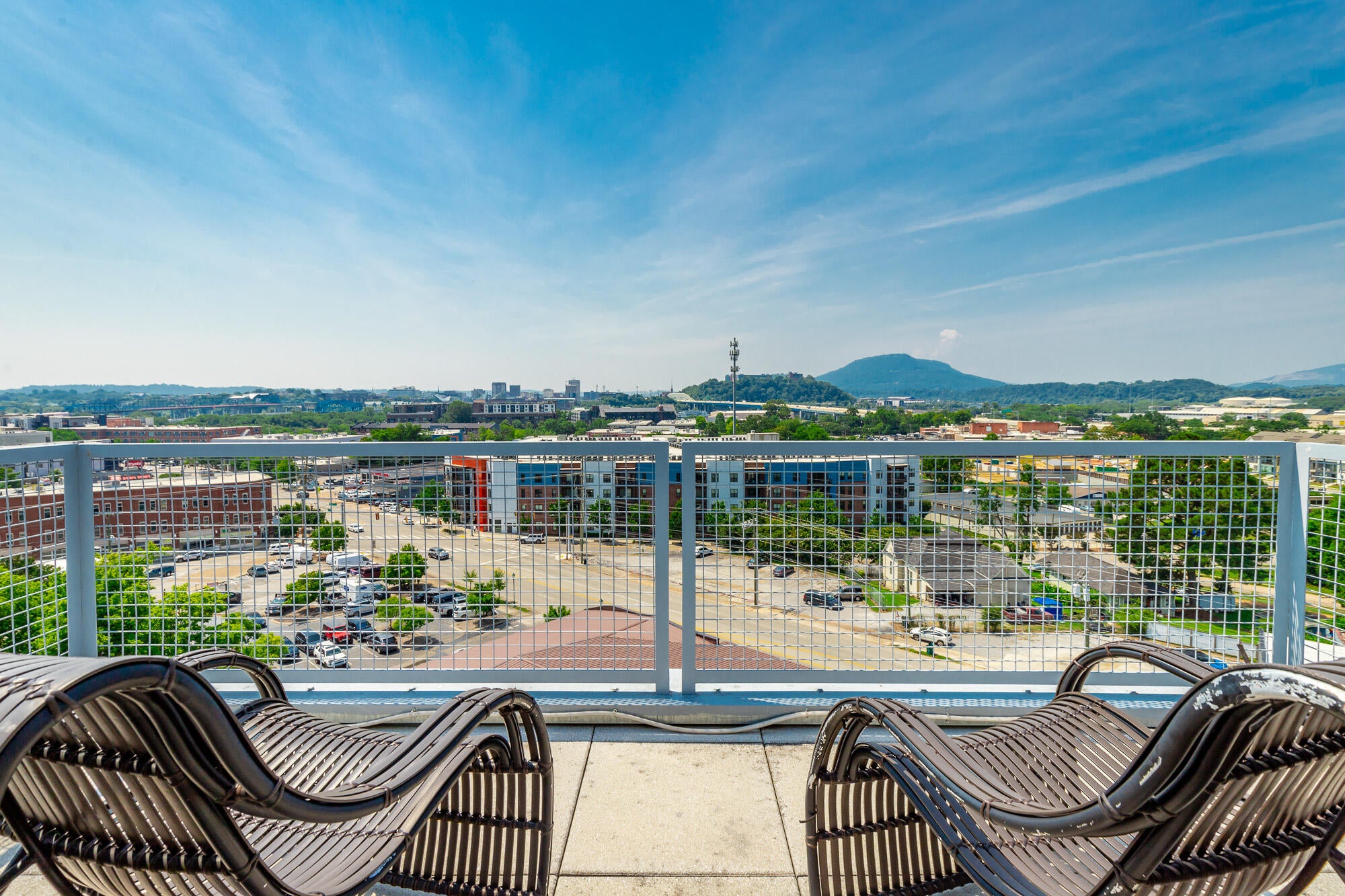 Chattanooga, Tennessee, 37405, United States, 2 Bedrooms Bedrooms, ,2 BathroomsBathrooms,Residential,For Sale,1875132