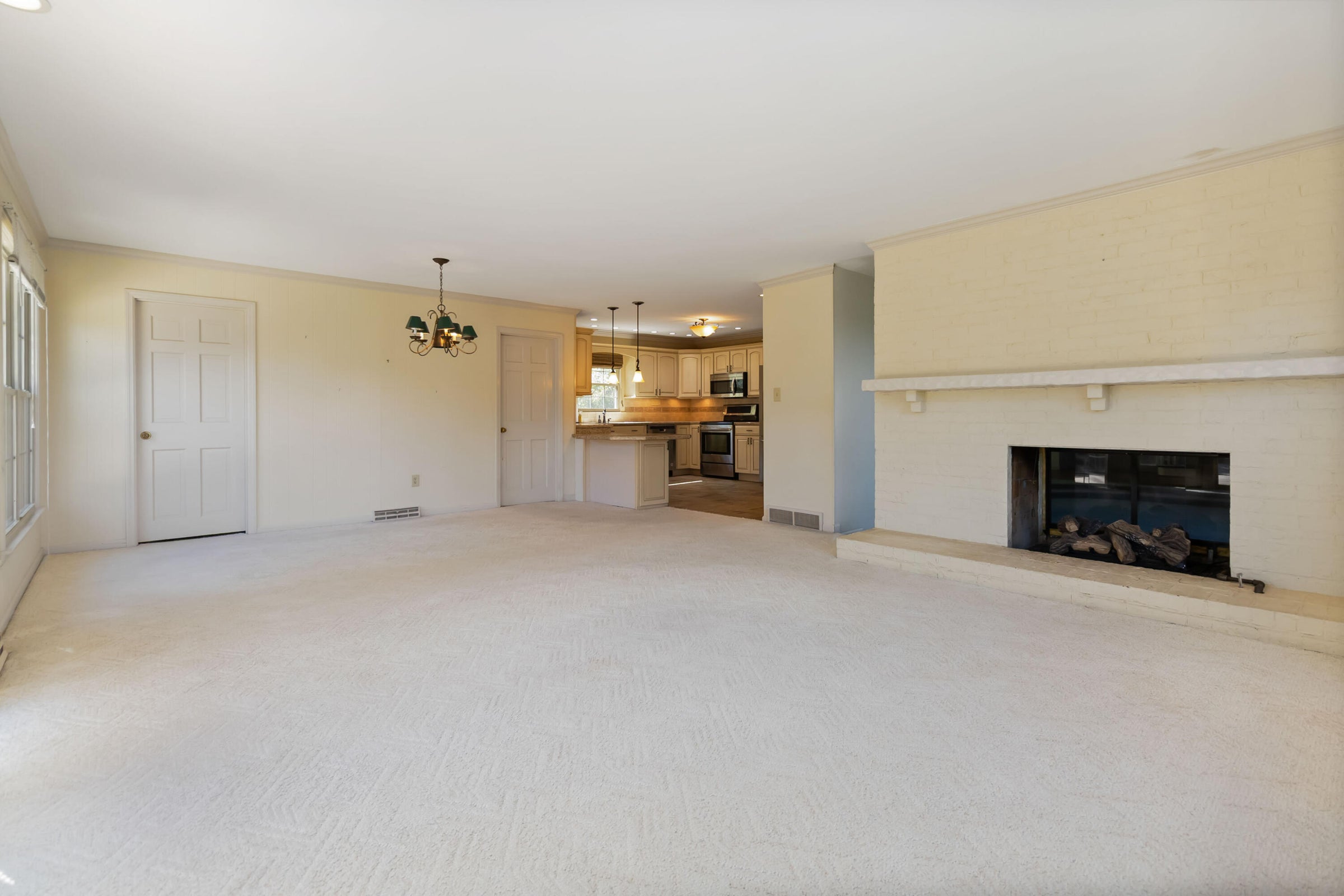 Richmond, Kentucky, 40475, United States, 4 Bedrooms Bedrooms, ,3 BathroomsBathrooms,Residential,For Sale,1977250