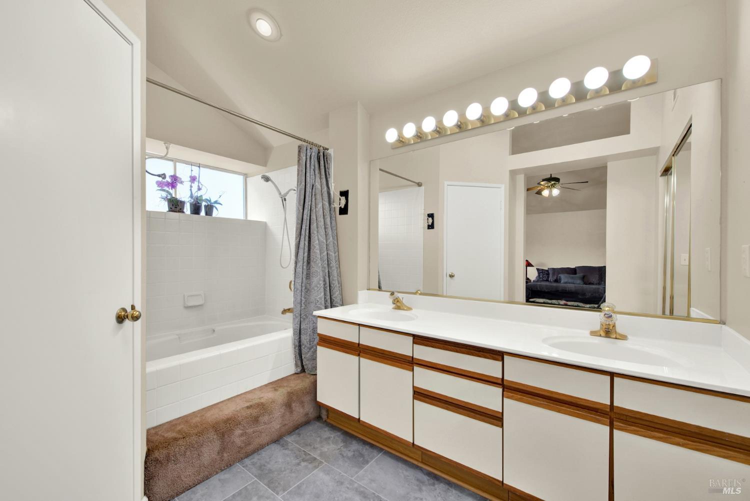 Fairfield, California, 94534, United States, 4 Bedrooms Bedrooms, ,3 BathroomsBathrooms,Residential,For Sale,1827748