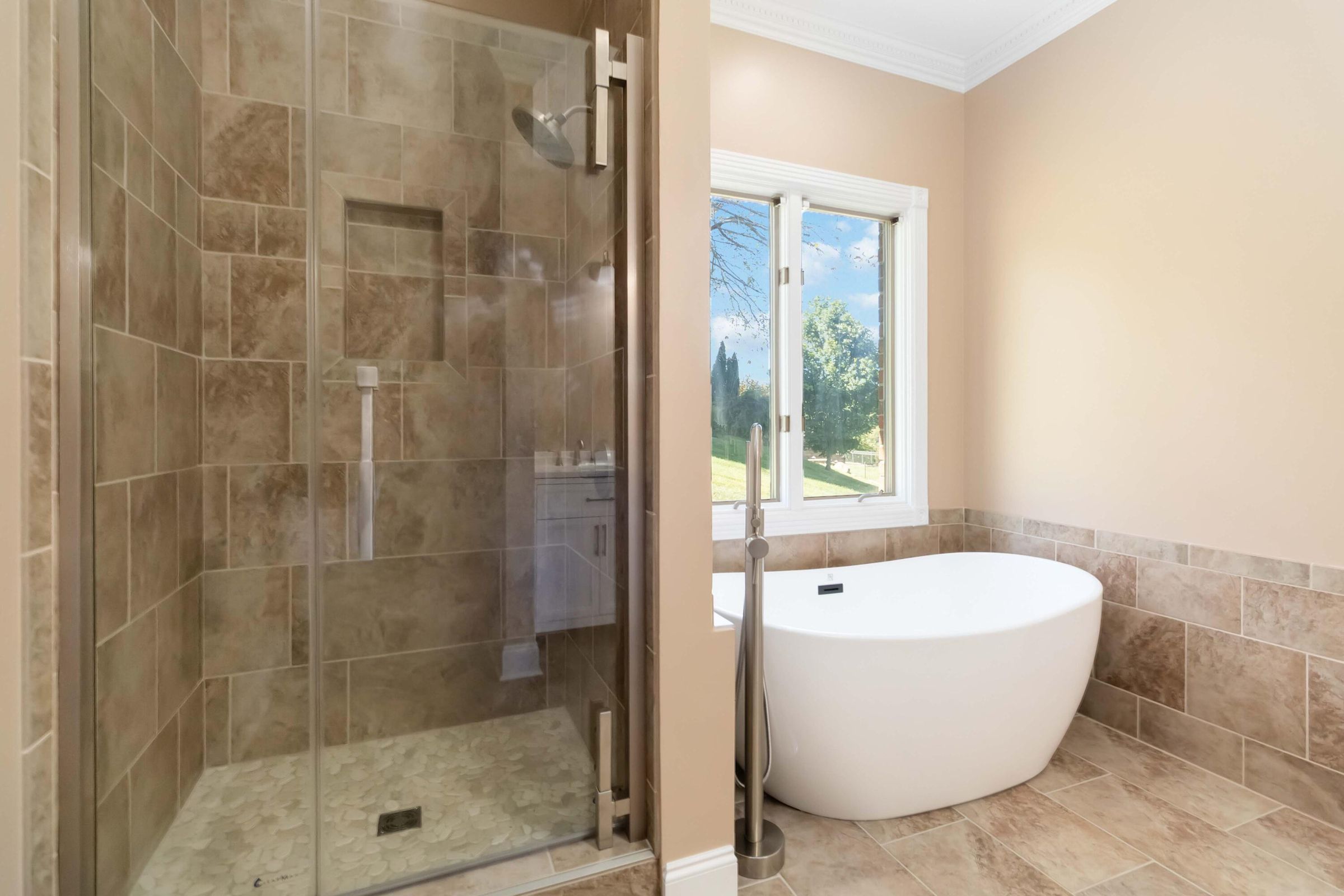 London, Kentucky, 40744, United States, 5 Bedrooms Bedrooms, ,4 BathroomsBathrooms,Residential,For Sale,2006451