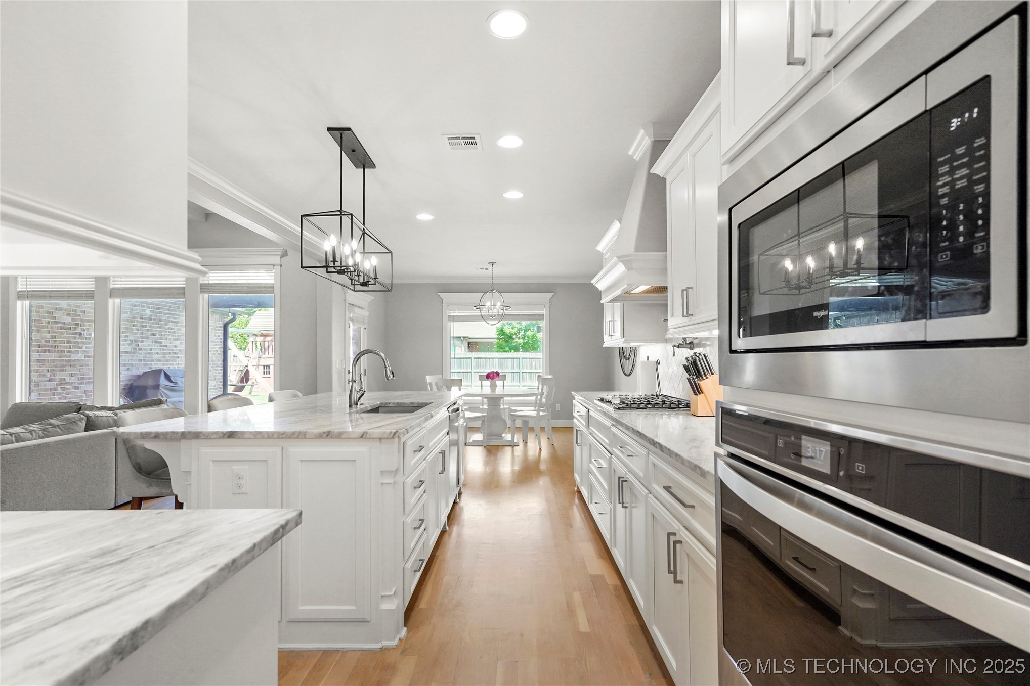 Bixby, Oklahoma, 74008, United States, 5 Bedrooms Bedrooms, ,4 BathroomsBathrooms,Residential,For Sale,1817544