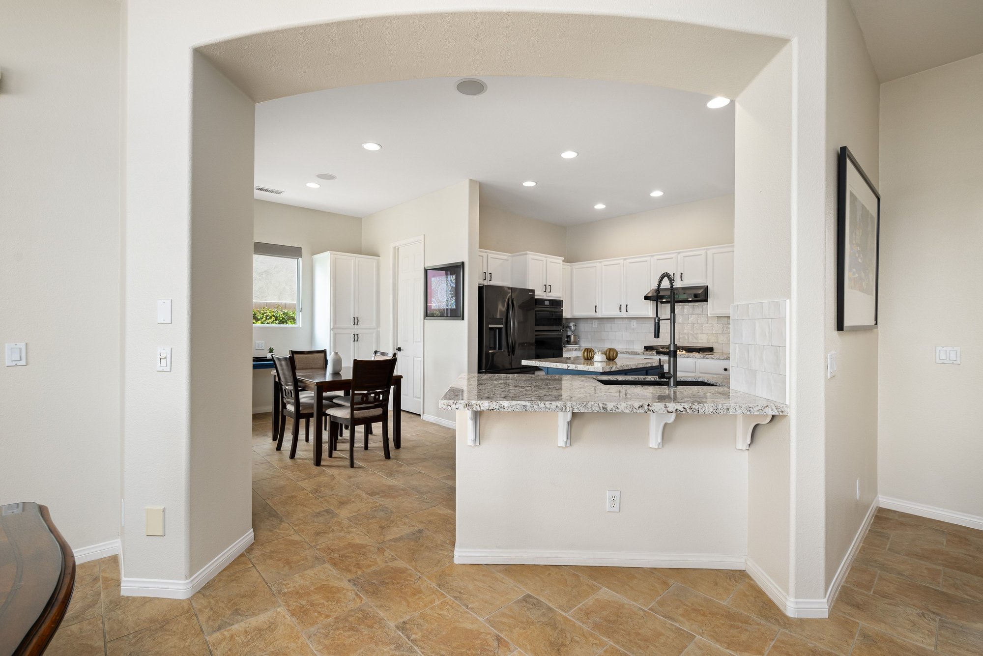  Sunshine, Fairways, Pool, and Mountain Views - 物件實景