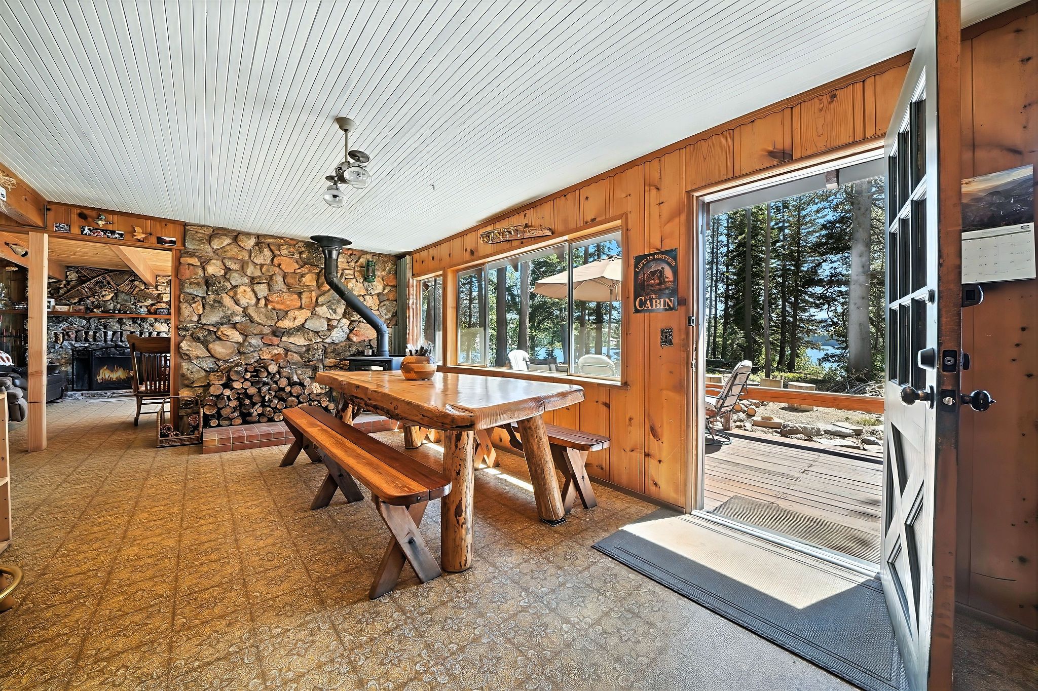  A Rare Opportunity to Own One of Silver Lake’s Best-Located Cabins - 物件實景