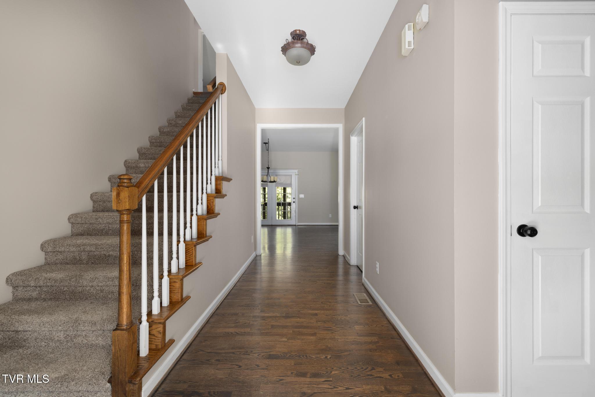 Gray, Tennessee, 37615, United States, 5 Bedrooms Bedrooms, ,4 BathroomsBathrooms,Residential,For Sale,1978234