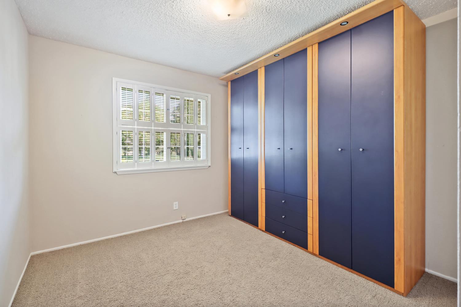 Sacramento, California, 95821, United States, 3 Bedrooms Bedrooms, ,2 BathroomsBathrooms,Residential,For Sale,1941774