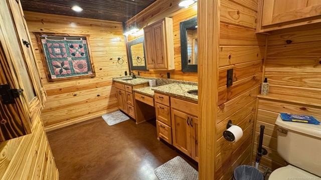 Hodgen, Oklahoma, 74939, United States, 4 Bedrooms Bedrooms, ,3 BathroomsBathrooms,Residential,For Sale,1979733