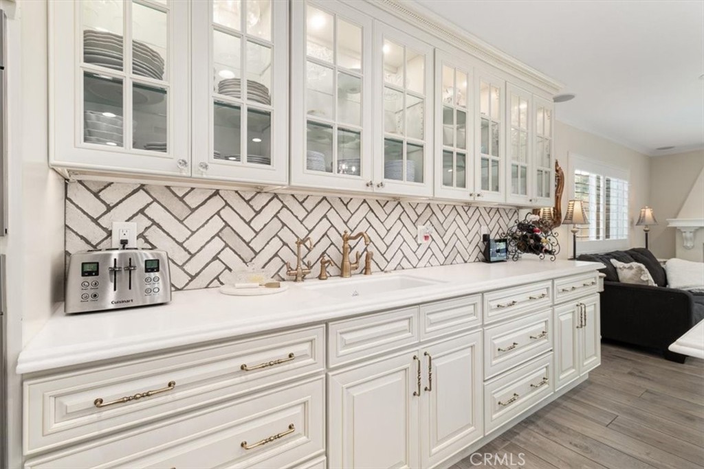 Huntington Beach, California, 92649, United States, 5 Bedrooms Bedrooms, ,2 BathroomsBathrooms,Residential,For Sale,2000830