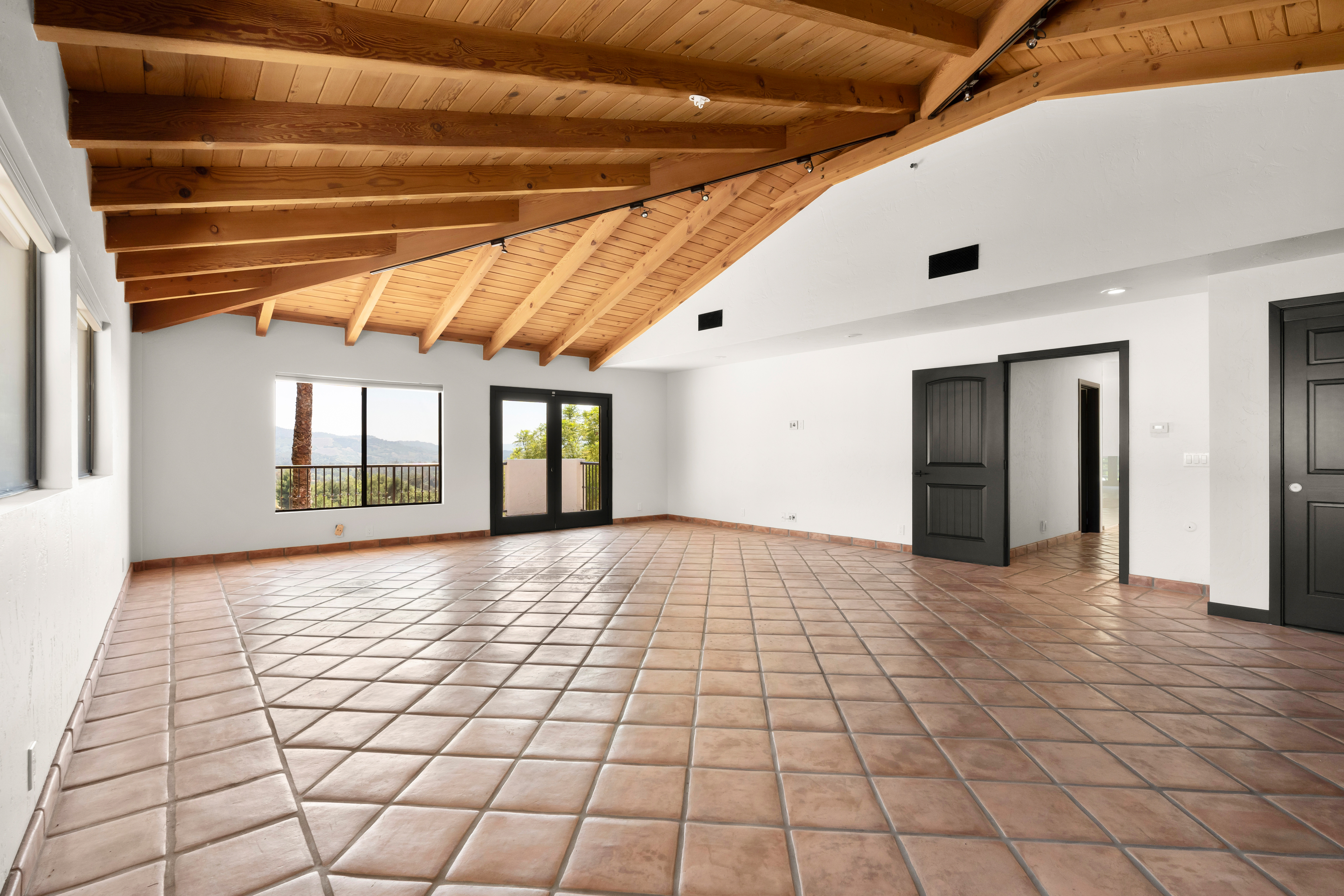  1119 N Signal, Ojai, CA, 93023 - 物件實景