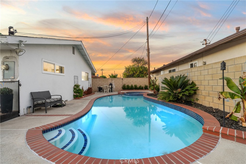 Orange, California, 92868, United States, 3 Bedrooms Bedrooms, ,2 BathroomsBathrooms,Residential,For Sale,1992014