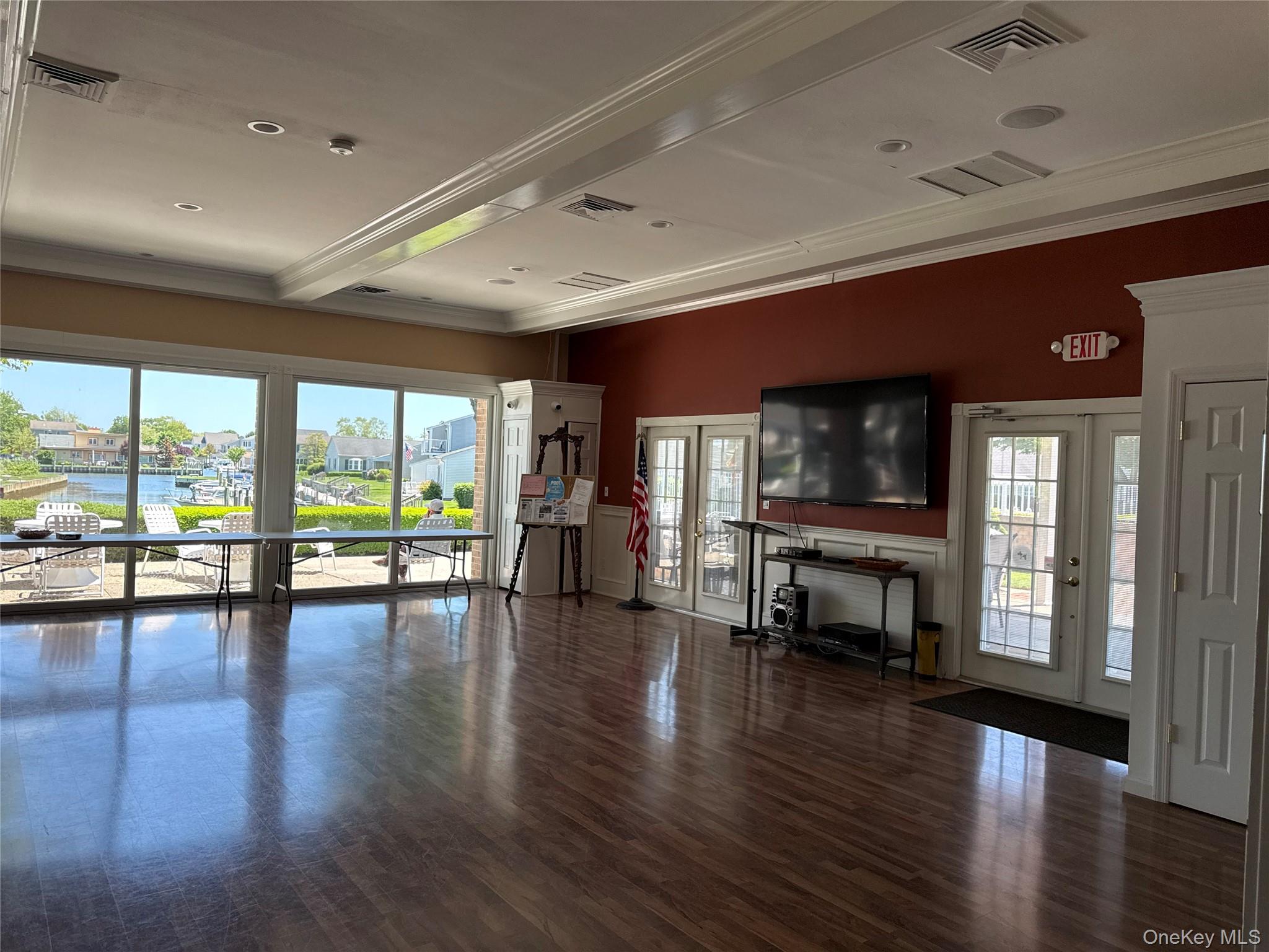  58 Harbor Road N, Amityville, NY, 11701 - 物件實景