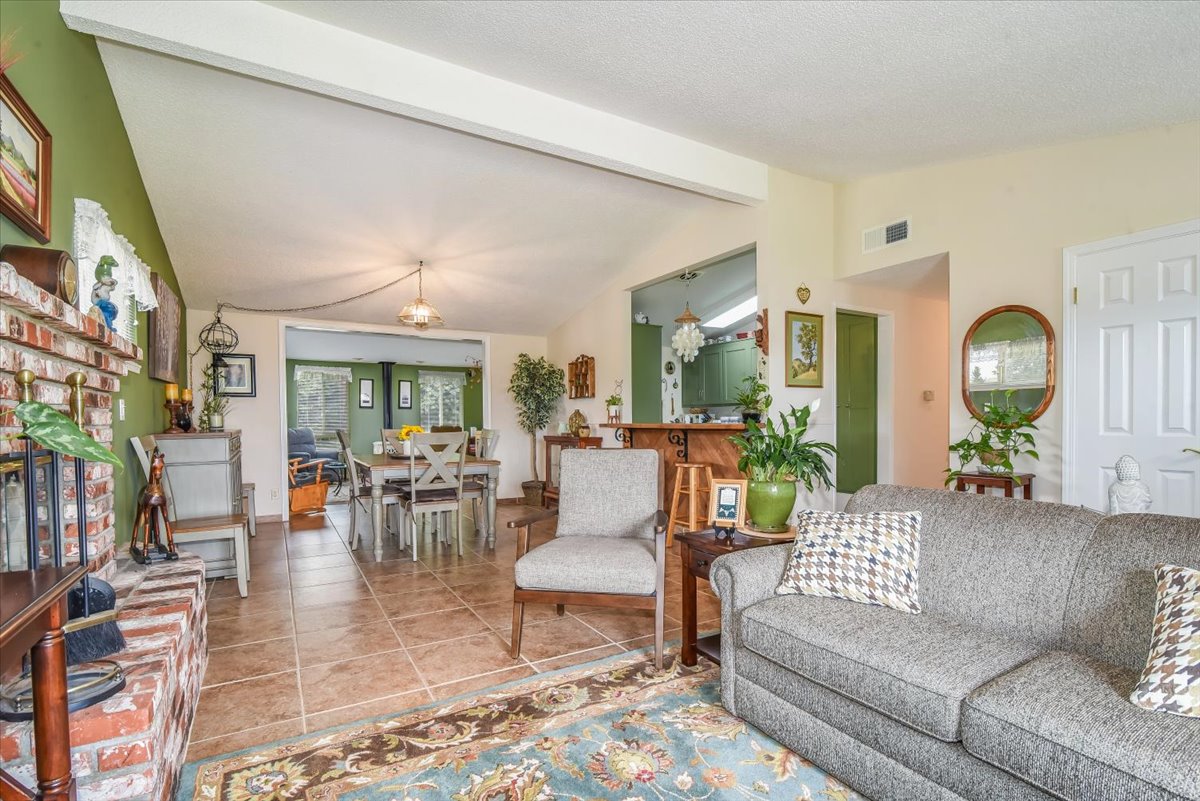 Lompoc, California, 93436, United States, 3 Bedrooms Bedrooms, ,1 BathroomBathrooms,Residential,For Sale,1906815