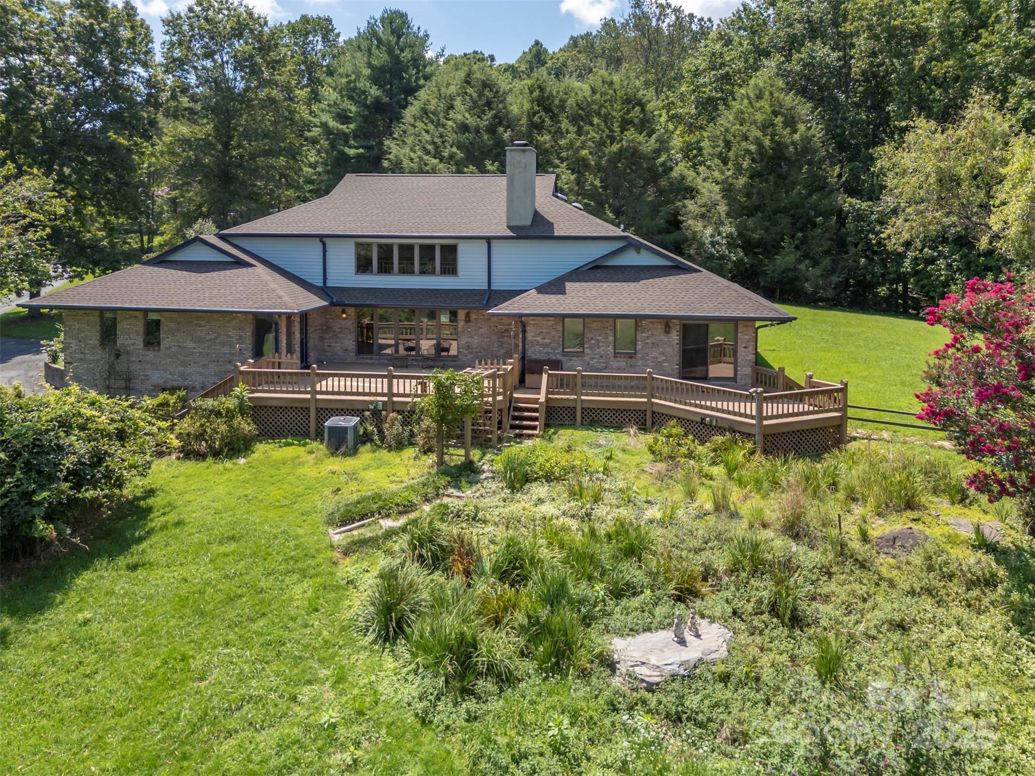 Horse Shoe, North Carolina, 28742, United States, 6 Bedrooms Bedrooms, ,6 BathroomsBathrooms,Residential,For Sale,1927207