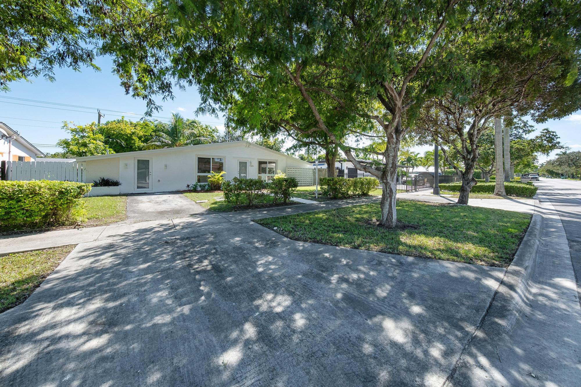 Cutler Bay, Florida, 33189, United States, 5 Bedrooms Bedrooms, ,2 BathroomsBathrooms,Residential,For Sale,1987060
