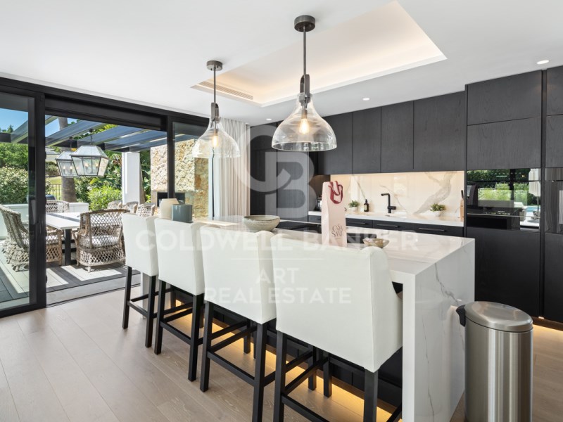 Marbella, Andalusia, ES, 5 Bedrooms Bedrooms, ,5 BathroomsBathrooms,Residential,For Sale,1760683