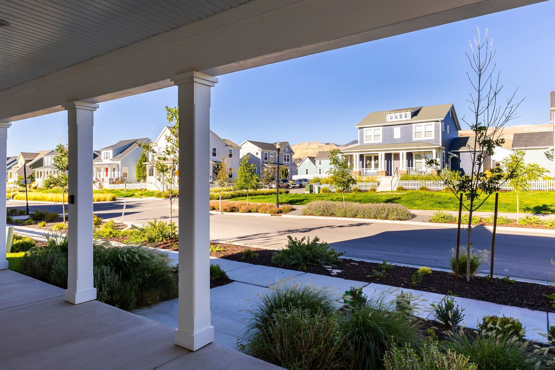  Beautiful Daybreak Home with Space, Style & a Private Backyard - 物件實景