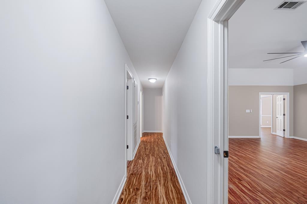 OXFORD, Mississippi, 38655, United States, 4 Bedrooms Bedrooms, ,3 BathroomsBathrooms,Residential,For Sale,1991795