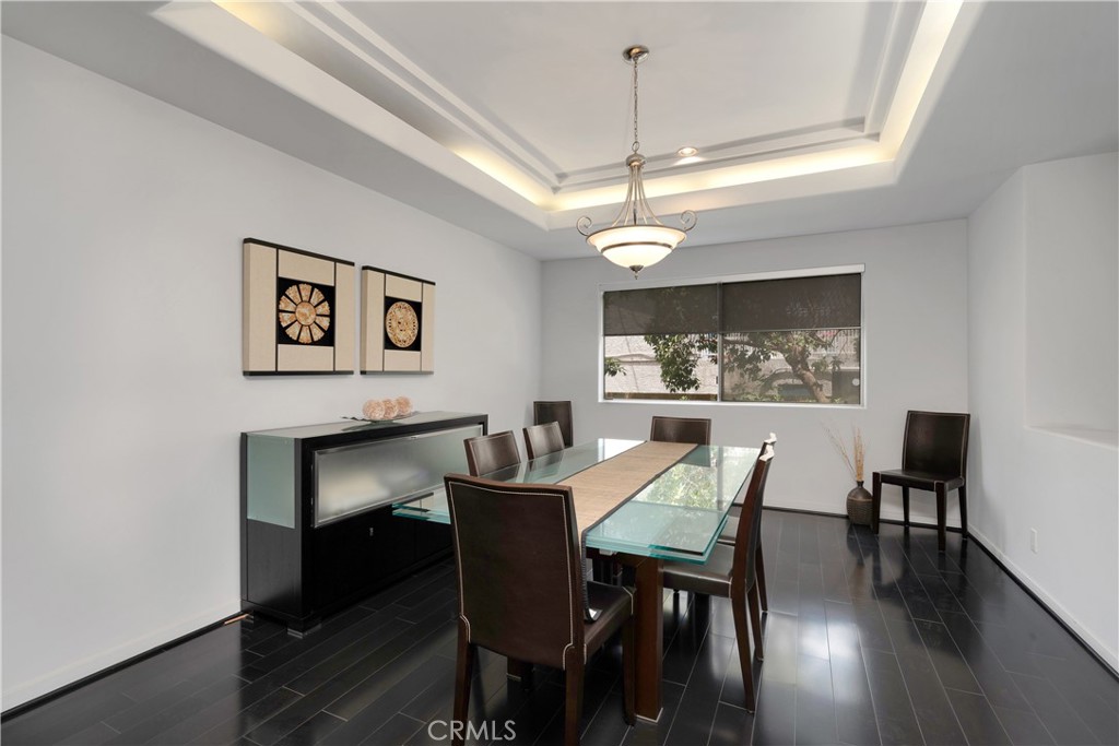 Studio City, California, 91604, United States, 2 Bedrooms Bedrooms, ,3 BathroomsBathrooms,Residential,For Sale,1847940