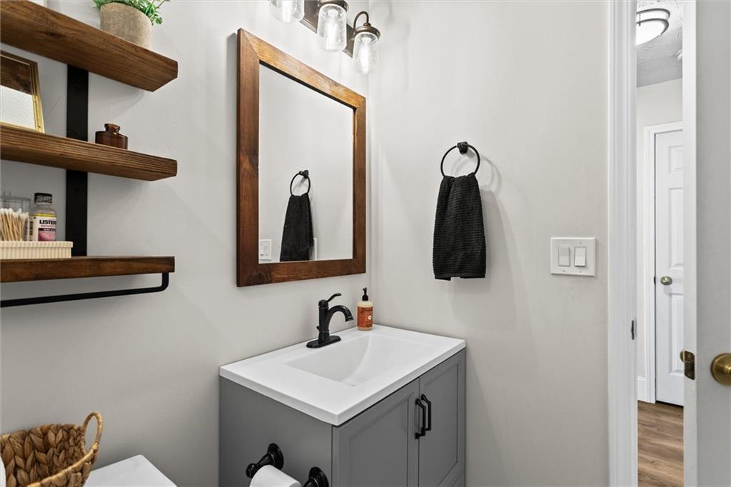 Dacula, Georgia, 30019, United States, 5 Bedrooms Bedrooms, ,4 BathroomsBathrooms,Residential,For Sale,1990423