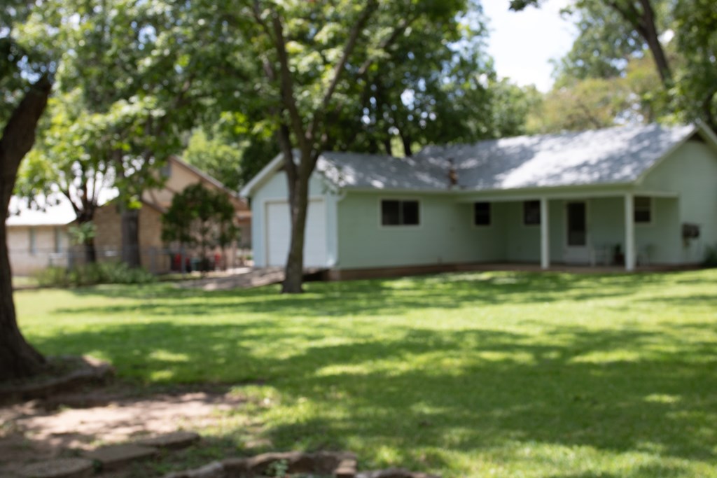 Fredericksburg, Texas, 78624, United States, 3 Bedrooms Bedrooms, ,4 BathroomsBathrooms,Residential,For Sale,1983806