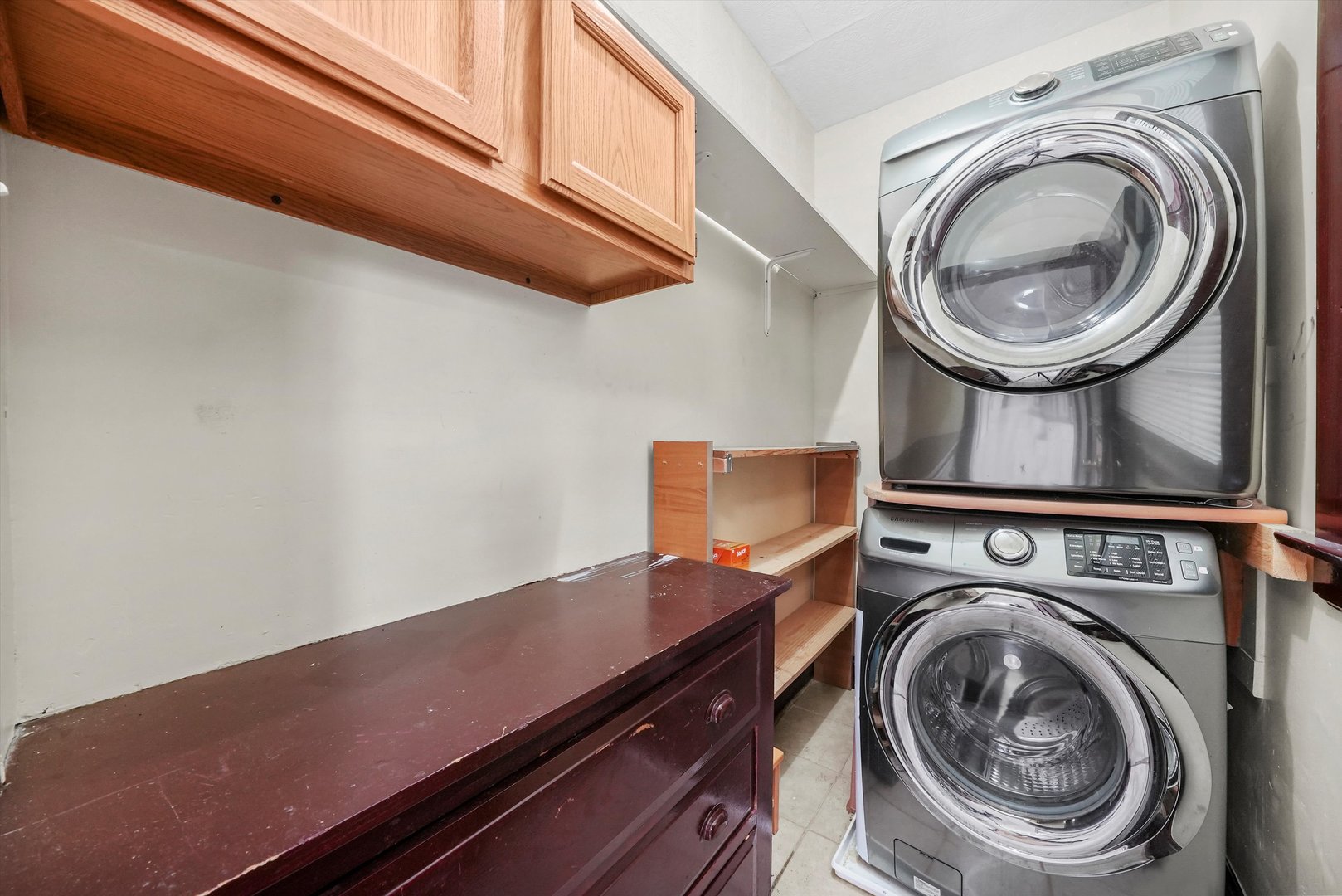 Chicago, Illinois, 60630, United States, 8 Bedrooms Bedrooms, ,3 BathroomsBathrooms,Residential,For Sale,1892523