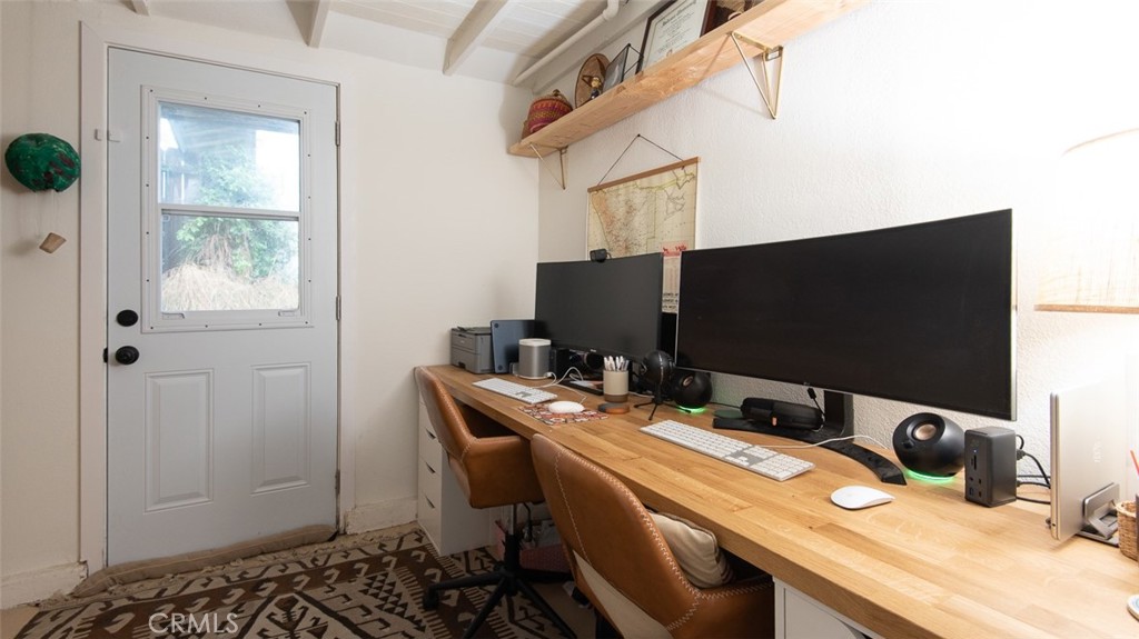 Agoura Hills, California, 91301, United States, 3 Bedrooms Bedrooms, ,1 BathroomBathrooms,Residential,For Sale,1992879