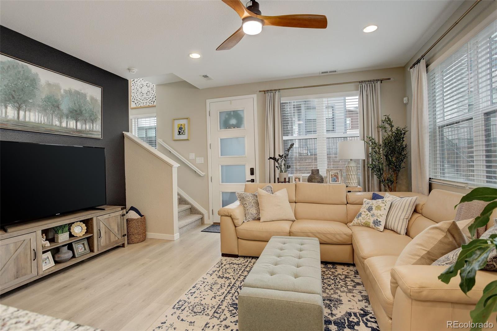 Littleton, Colorado, 80125, United States, 3 Bedrooms Bedrooms, ,3 BathroomsBathrooms,Residential,For Sale,1805241