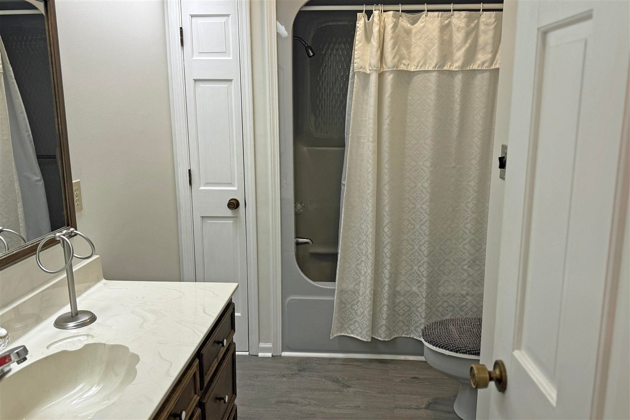 Scottsville, Kentucky, 42164, United States, 4 Bedrooms Bedrooms, ,3 BathroomsBathrooms,Residential,For Sale,1995978