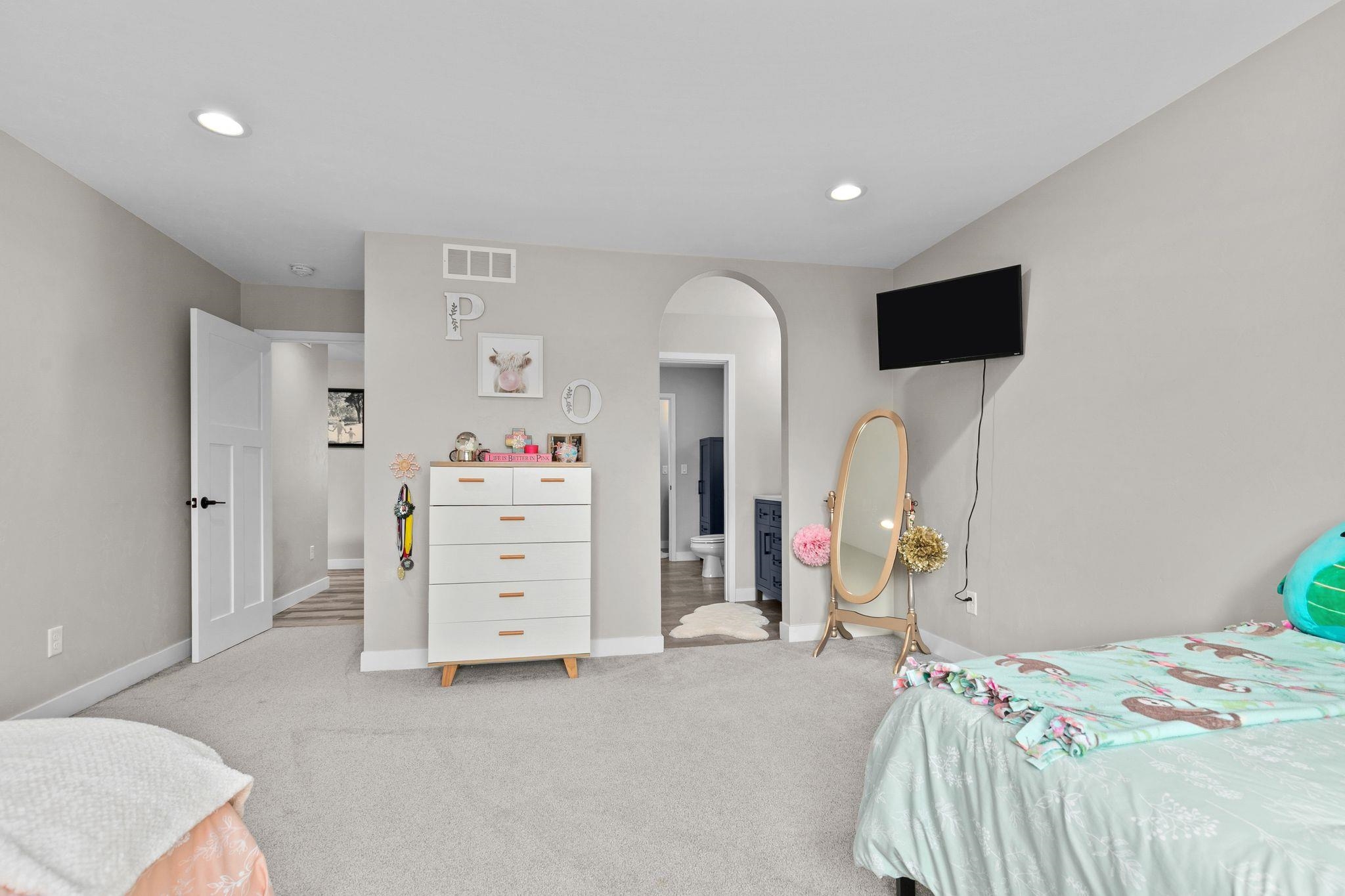 Sherwood, Wisconsin, 54169, United States, 4 Bedrooms Bedrooms, ,4 BathroomsBathrooms,Residential,For Sale,1977461