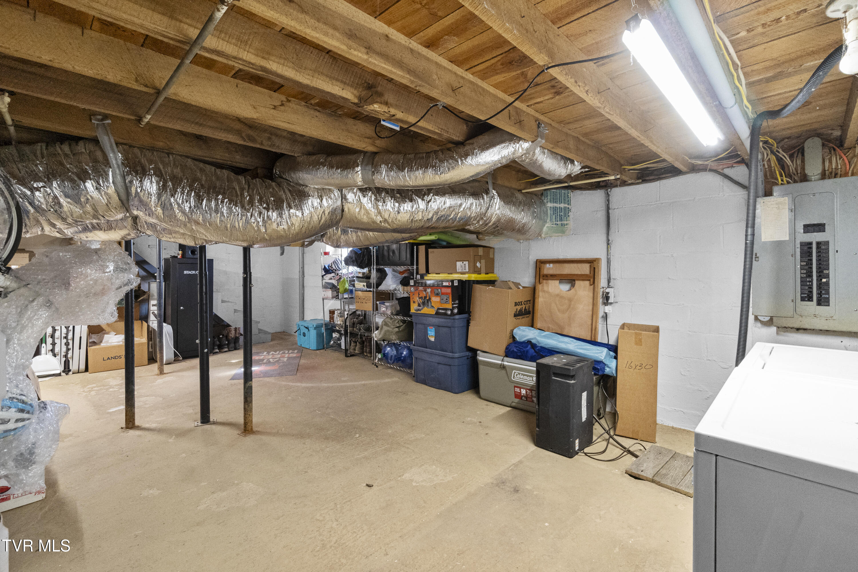 Greeneville, Tennessee, 37745, United States, 3 Bedrooms Bedrooms, ,3 BathroomsBathrooms,Residential,For Sale,2039547