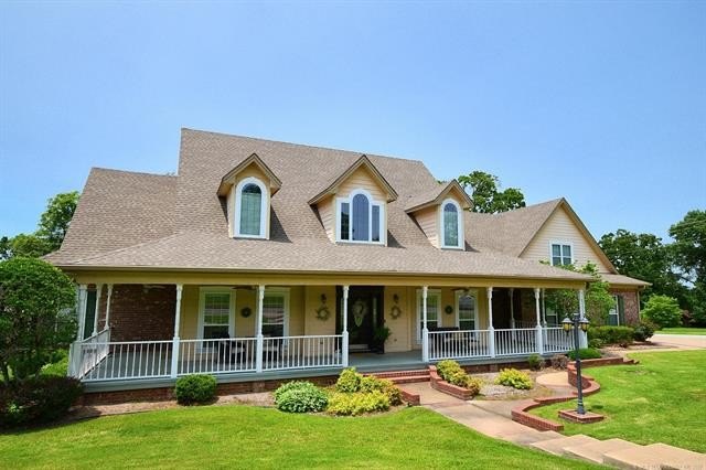 Tahlequah, Oklahoma, 74464, United States, 5 Bedrooms Bedrooms, ,5 BathroomsBathrooms,Residential,For Sale,1977859