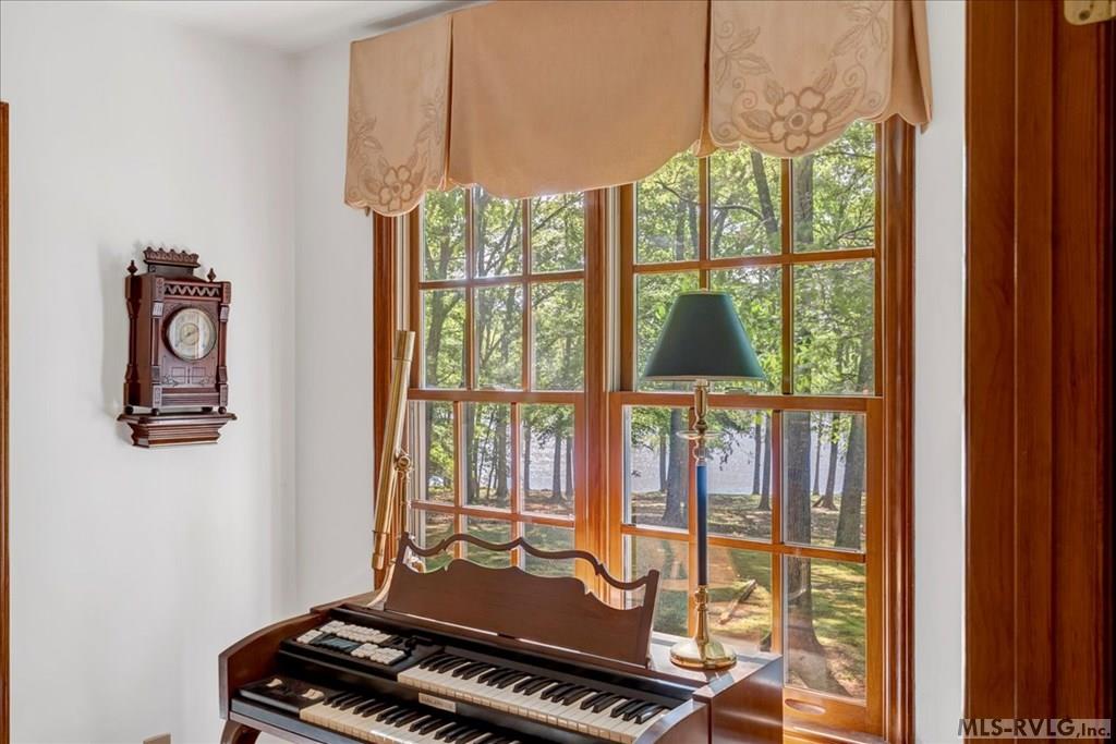 Clarksville, Virginia, 23927, United States, 3 Bedrooms Bedrooms, ,2 BathroomsBathrooms,Residential,For Sale,1805188