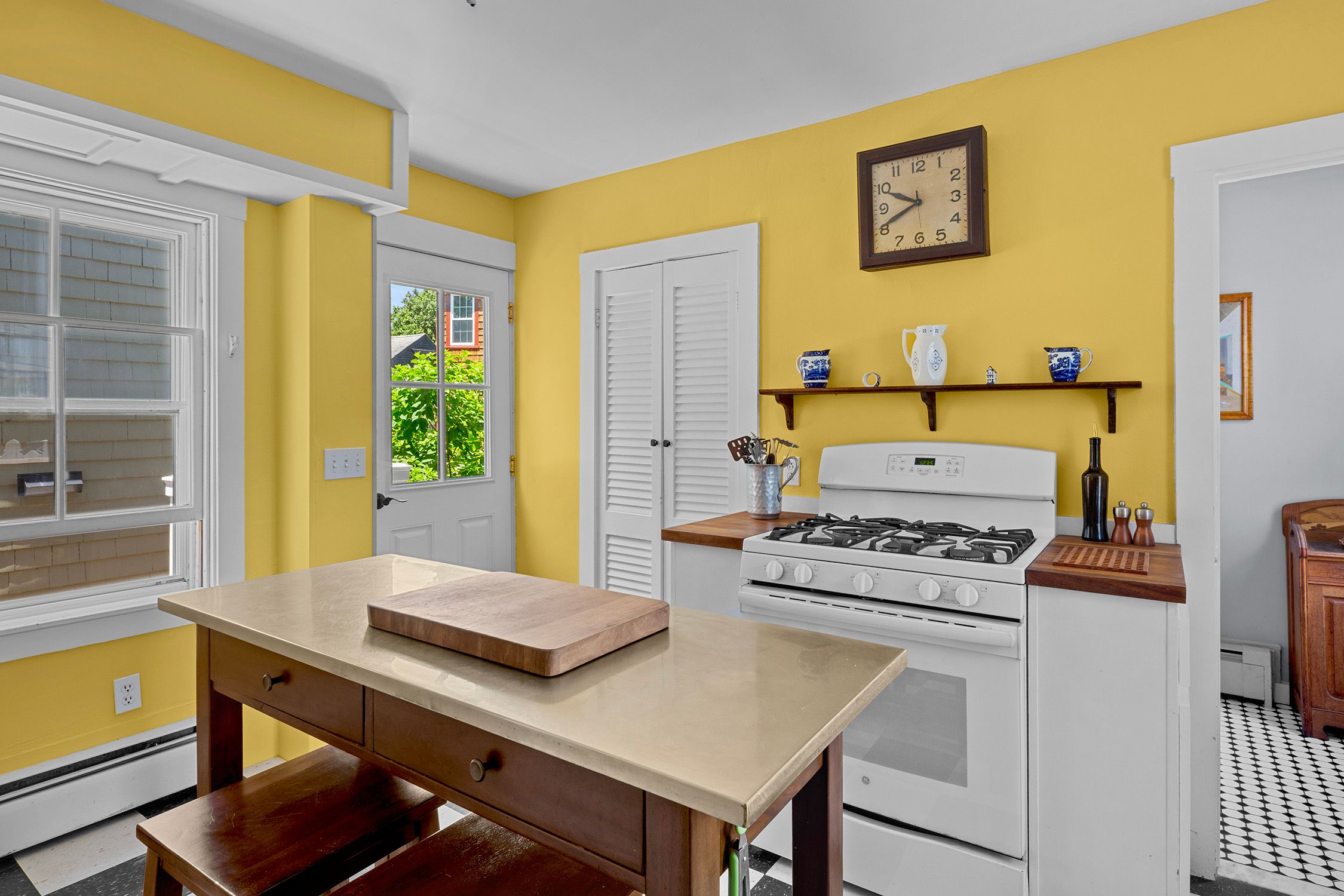  8 Sanford Street, Newport, RI 02840 - 物件實景