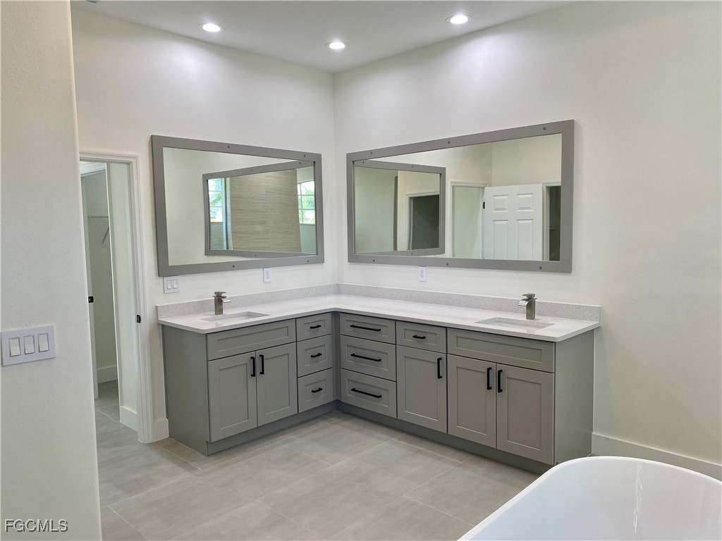 Cape Coral, Florida, 33914, United States, 3 Bedrooms Bedrooms, ,2 BathroomsBathrooms,Residential,For Sale,1984616