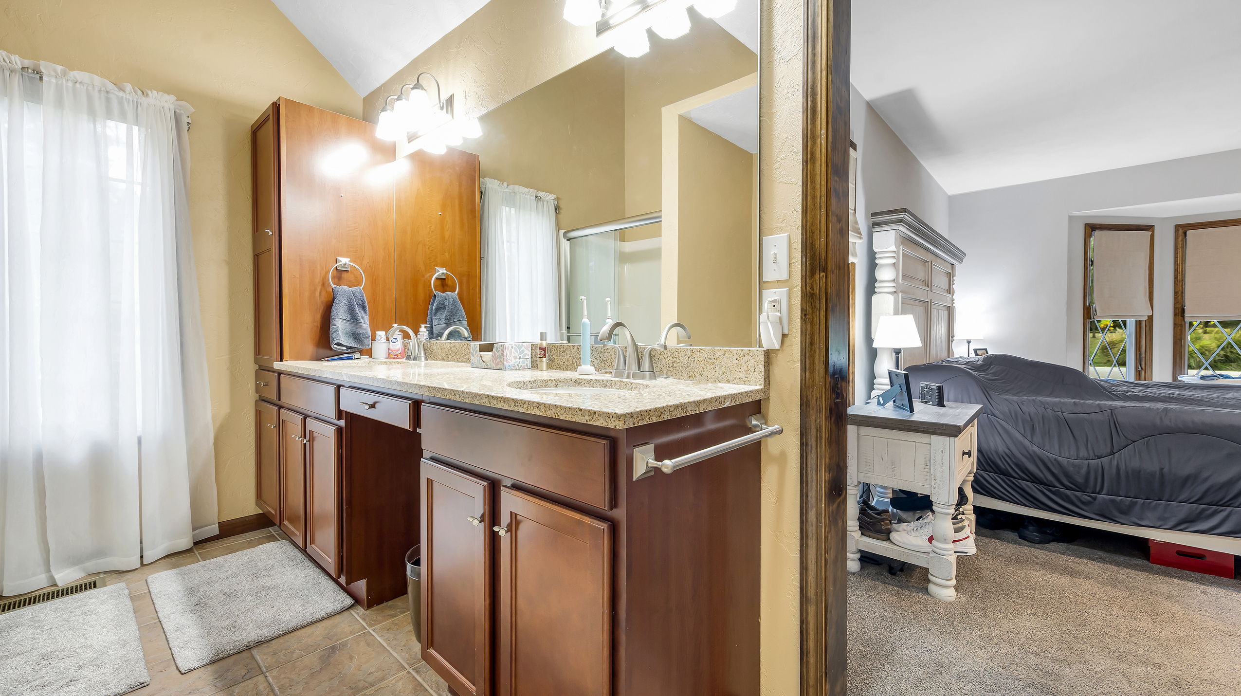 Waterloo, Illinois, 62298, United States, 3 Bedrooms Bedrooms, ,3 BathroomsBathrooms,Residential,For Sale,1986147