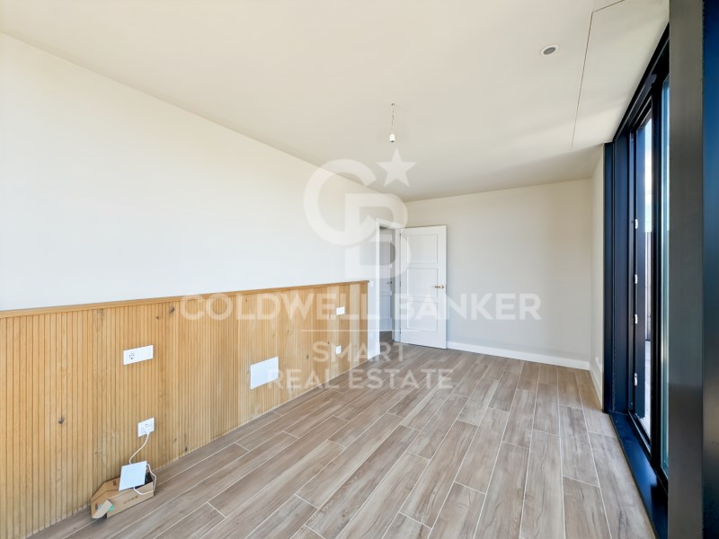Oleiros, Galicia, 15172, ES, 2 Bedrooms Bedrooms, ,2 BathroomsBathrooms,Residential,For Sale,1891297