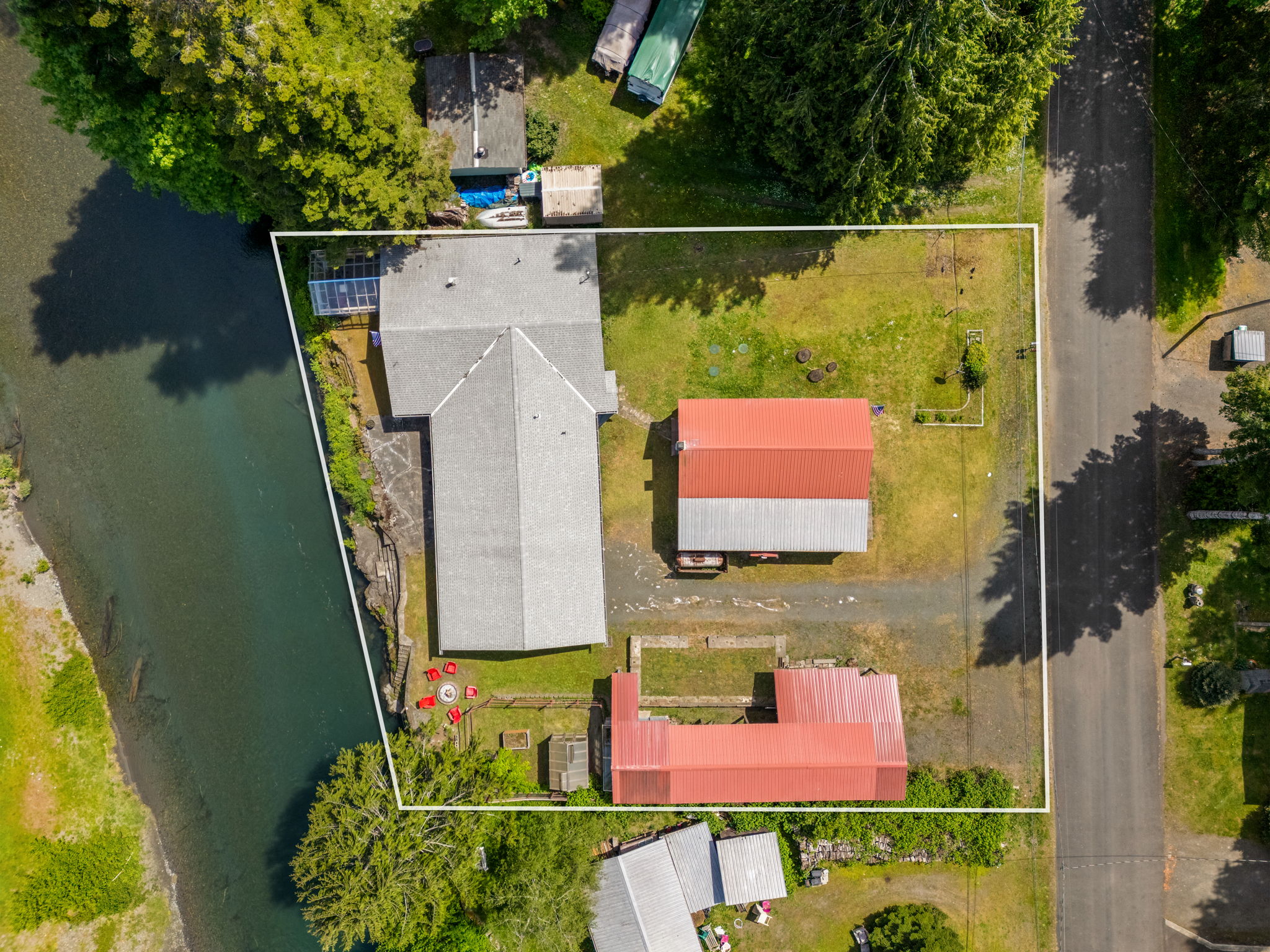  560 Mountain Trail Road, Brinnon, WA 98320 - 物件實景