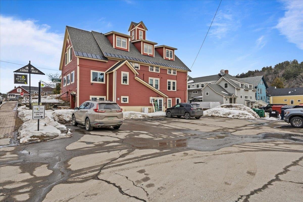 Stowe, Vermont, 05672, United States, 2 Bedrooms Bedrooms, ,1 BathroomBathrooms,Residential,For Sale,1746592