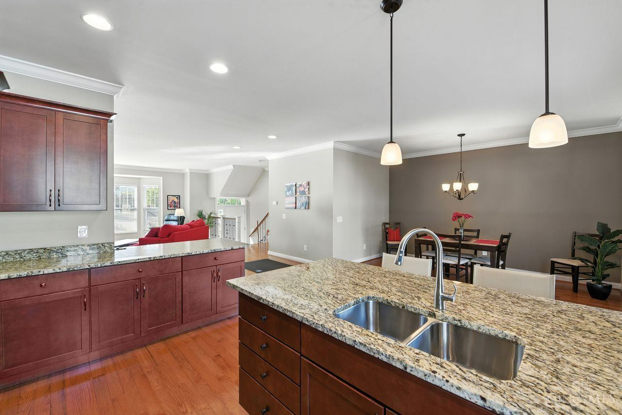 Cincinnati, Ohio, 45209, United States, 2 Bedrooms Bedrooms, ,4 BathroomsBathrooms,Residential,For Sale,1940241
