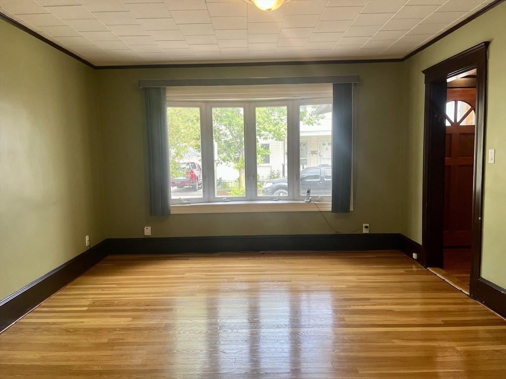 Everett, Massachusetts, 02149, United States, 3 Bedrooms Bedrooms, ,3 BathroomsBathrooms,Residential,For Sale,1923933